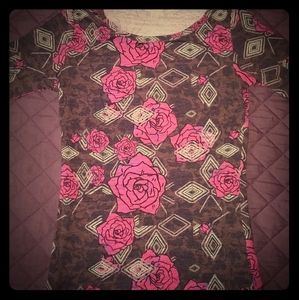 Nwot lularoe Gigi top